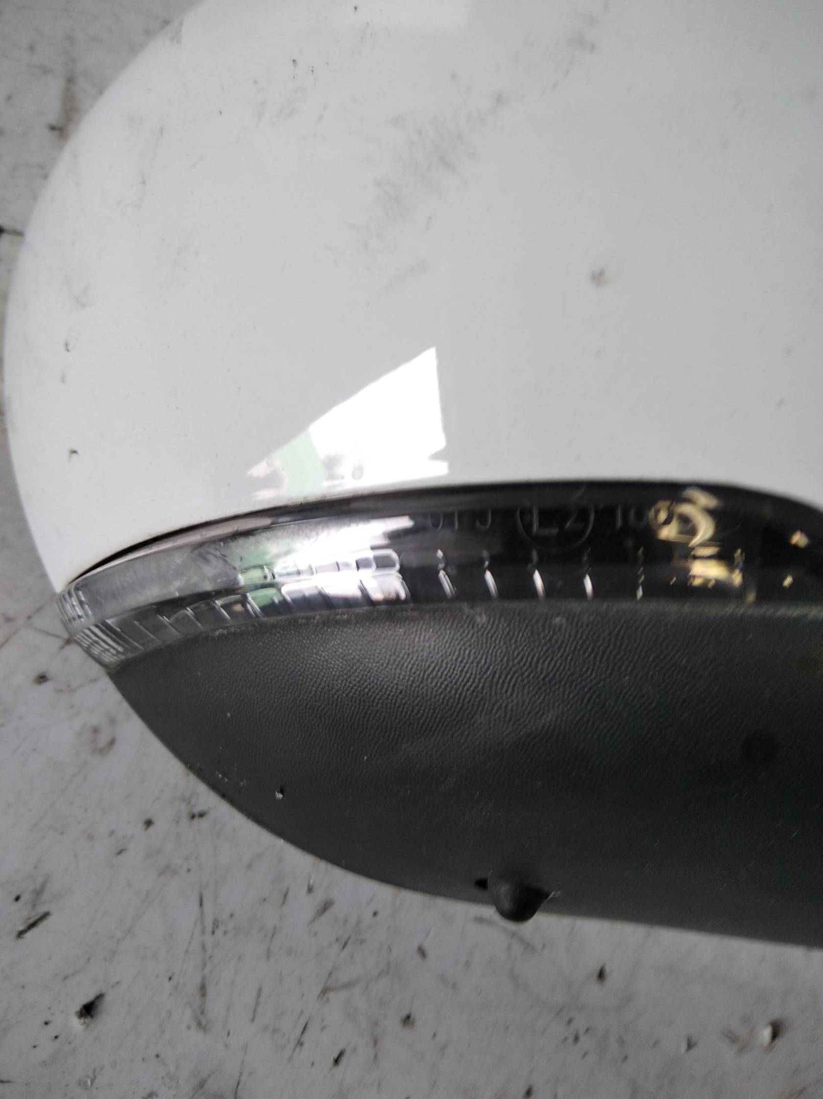 Retrovisore est. regolaz. elettr. dx.